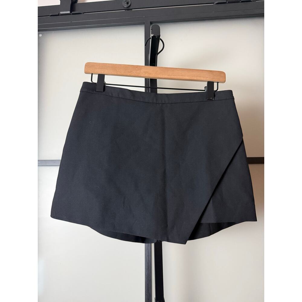 Aritzia Babaton Skort Size 4